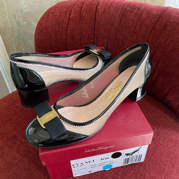 Salvatore Ferragamo Shoes - Salvatore Ferragamo Eva Net Vara Pump Mesh Black Pink